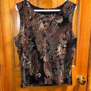 White Stag Floral Patterned Sleeveless Top